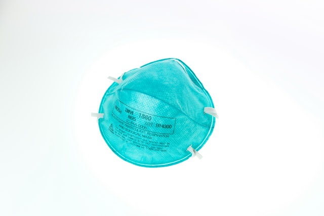 N95 face mask to prevent covid infection by aerosol droplet spread