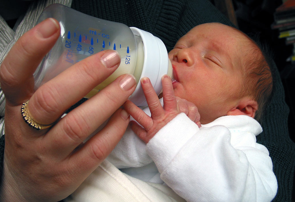 6 Preemie Bottles Experts Say Are Best for Feeding Premature Babies